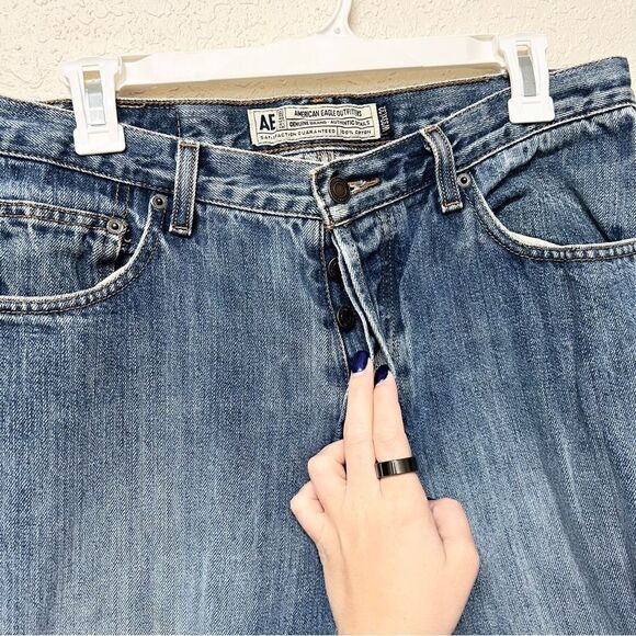 American Eagle Mens Denim Blue Jeans Buttonfly 100% Cotton Size 33x32 - Picture 2 of 8